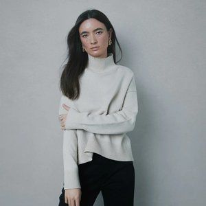 Oak and Fort White Turtleneck sweater